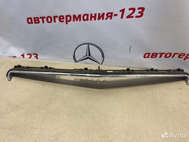 Планка радиатора Mercedes E250 C207 271.860 2010