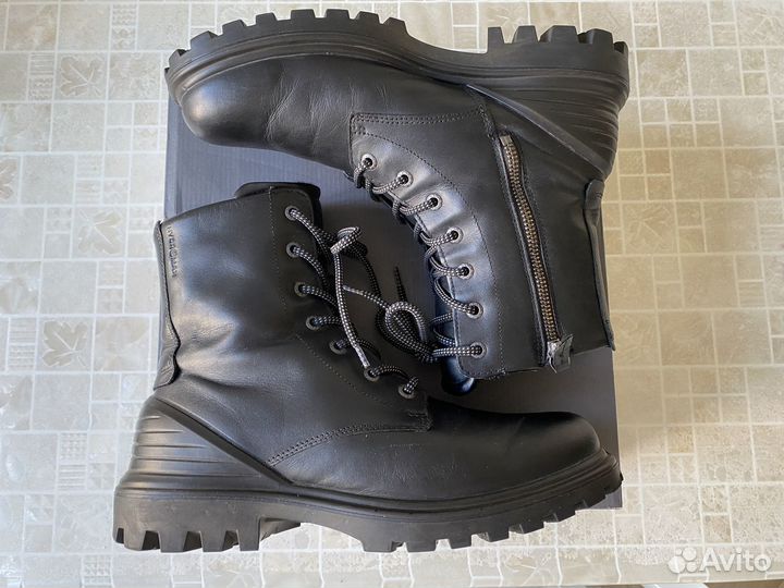 Б/у Ecco tredtray 40