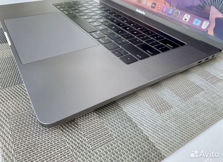 Macbook pro 15 2019 i9