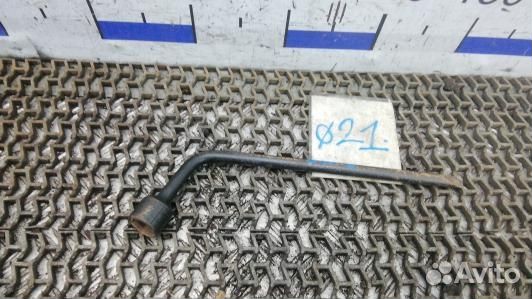 Ключ колесный toyota corolla E12 (BDN08VP01)