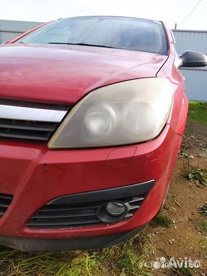 Opel astra h фара правая,левая