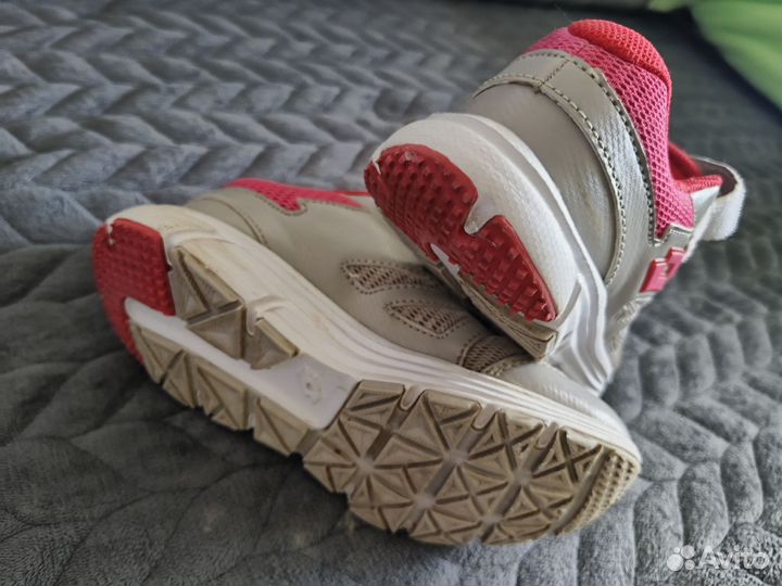 Кроссовки для девочки lotto