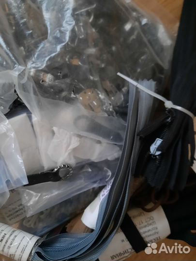 Кусочки меха, кожи, фурнитура для верхней одежды