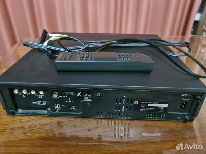 Продам видеомагнитофон Panasonic NV-J35EE