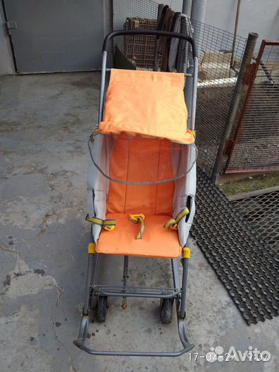 Детские санки на колесах