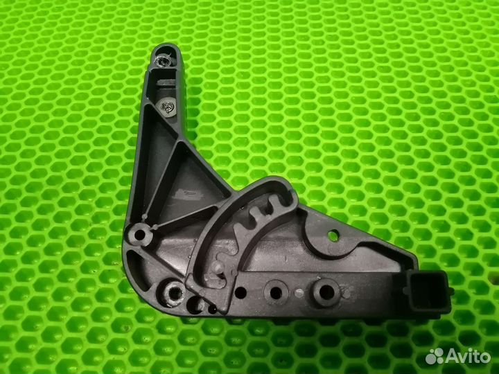 Механизм регулировки спинки Inglesina