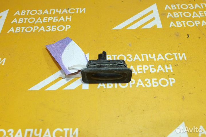 Кнопка открывания багажника Renault Fluence