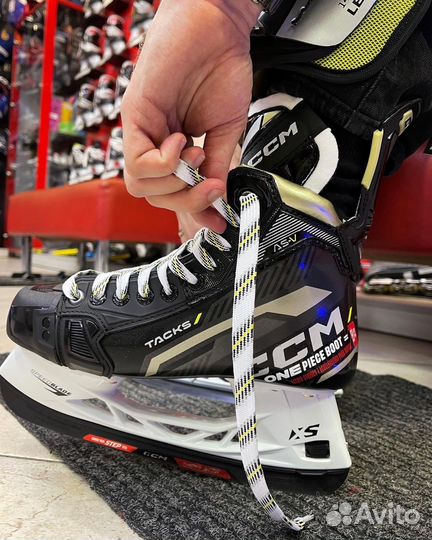 Хоккейные коньки ссм tacks AS-V