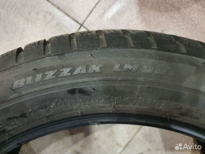 Bridgestone Blizzak LM-001 285/45 R21