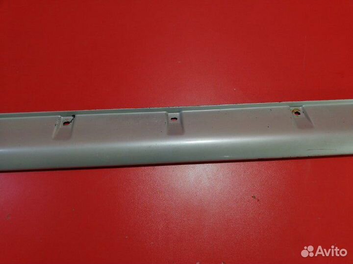 Накладка порога наружная левая Toyota Land Cruiser