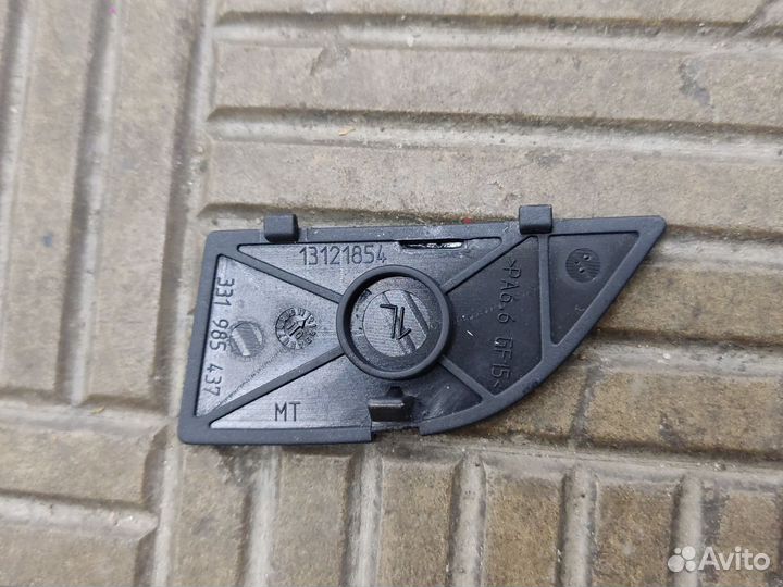 Заглушка внутренней ручки Opel Astra H Седан