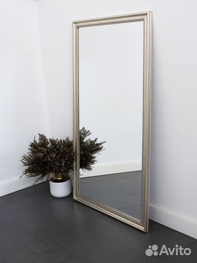 Зеркало настенное декоративное в раме Sartoria