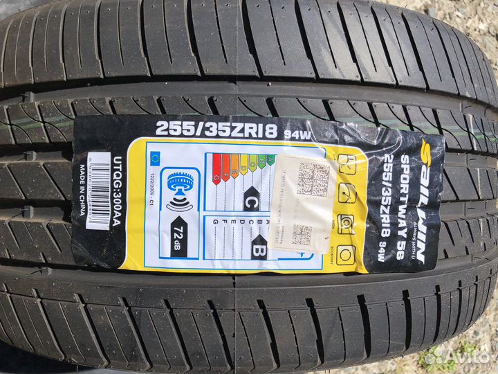 Sailwin Sportway 56 255/35 R18 94W