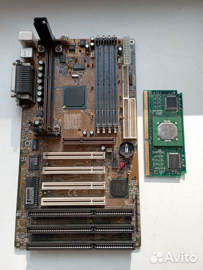 Материнская плата Intel Lx Slot1 1996 год + Cpu