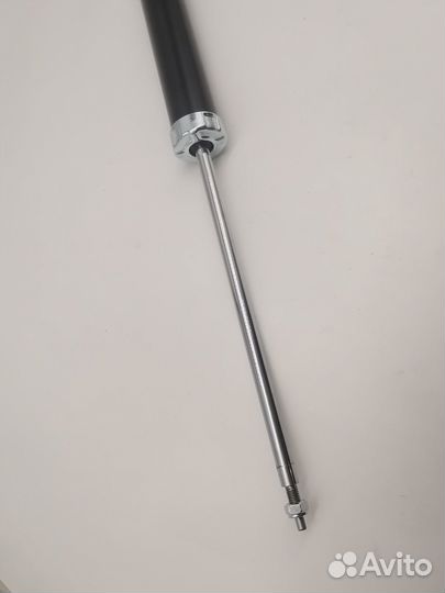 Амортизатор задний на Ford Focus 2