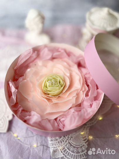 Трендовая свеча-цветок