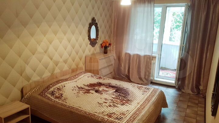 2-к. квартира, 70 м², 1/9 эт.