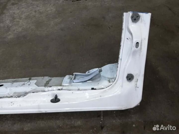 Порог левый Toyota Tundra UCK40 2UZ-FE 1999