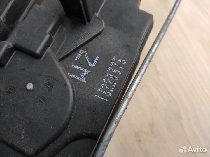 Замки задних дверей Astra H Zafira B 5 контактов