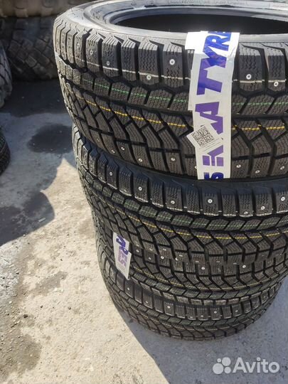 Viatti Brina Nordico V-522 215/55 R17 94T