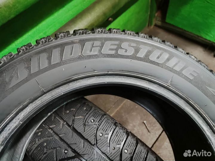 Bridgestone Ice Cruiser 7000 205/60 R16 92T