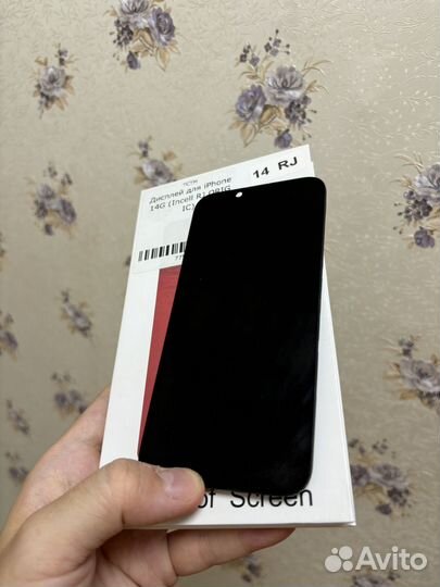 Дисплей экран на iPhone 14