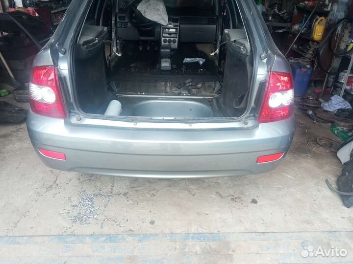 Задний Бампер приора хэтчбэк в идеале