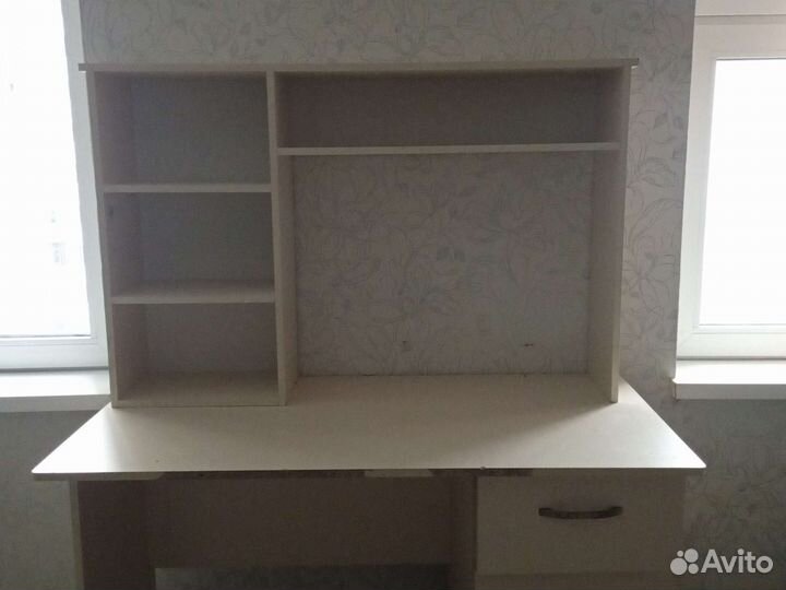 Письменный стол для школьника бу