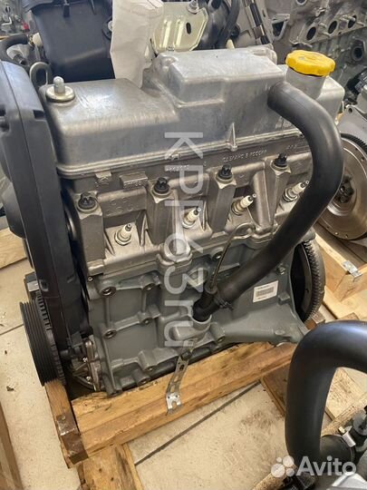 Двигатель Гранта 11186 1,6 в сборе