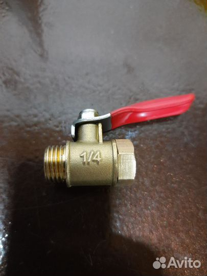 Кран шаровый 1/4 (маленький)