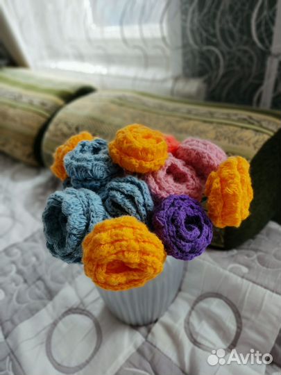 Вязанные розы