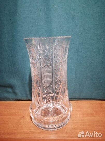 Большая хрустальная ваза