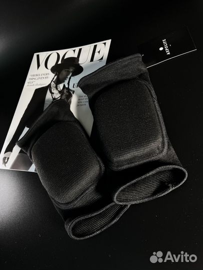 Наколенники