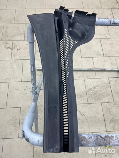 Решетка под лобовое секло jetta 6