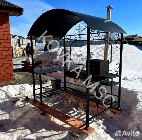 Беседка с мангалом