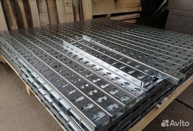 Металлические стеллажи для дома и гаража