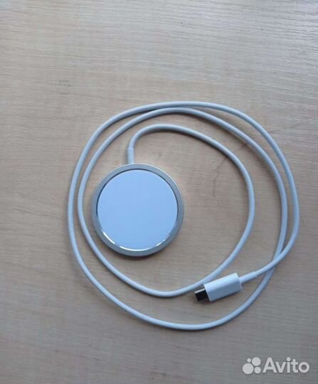 Беспроводная зарядка для iPhone MagSate