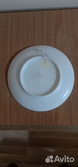 Вазы и настенная тарелка