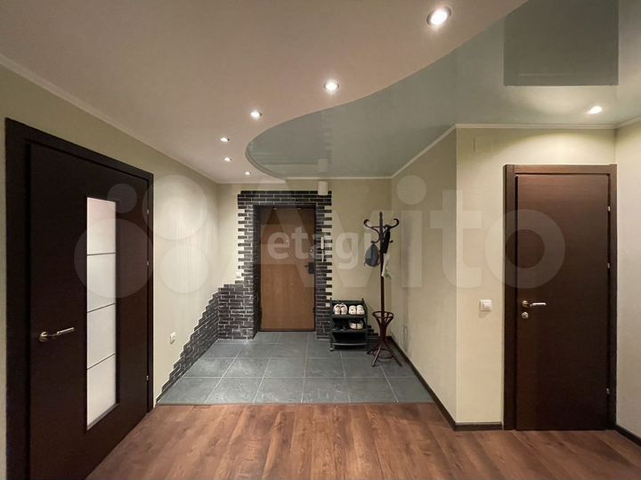 2-к. квартира, 95,9 м², 4/8 эт.