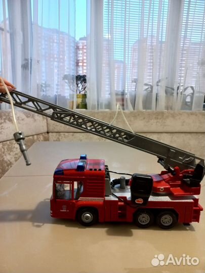 Пожарная машина игрушка