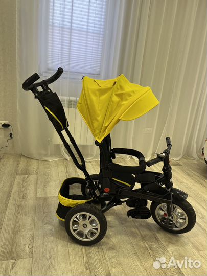 Детский велосипед с ручкой