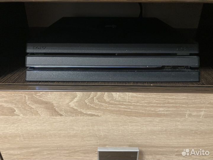Sony playstation 4 PS4 pro 1tb с играми