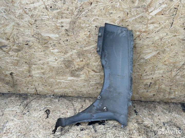 Крыло правое Kia Rio 1 рест. 2004