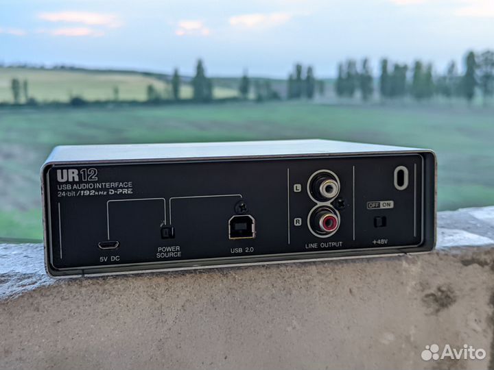 Звуковая карта Yamaha Steinberg UR-12