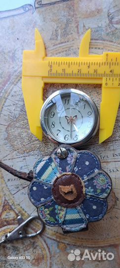 Часы с лупой кварцевые