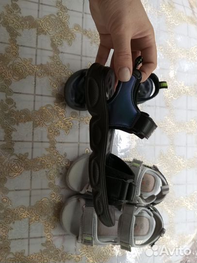 Кожаные сандалии 32 р. 2 пары