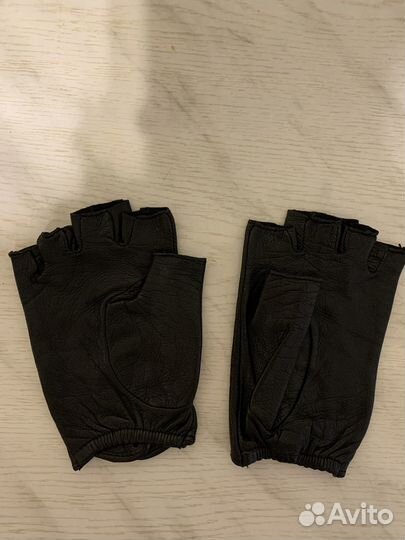 Перчатки женские кожаные новые