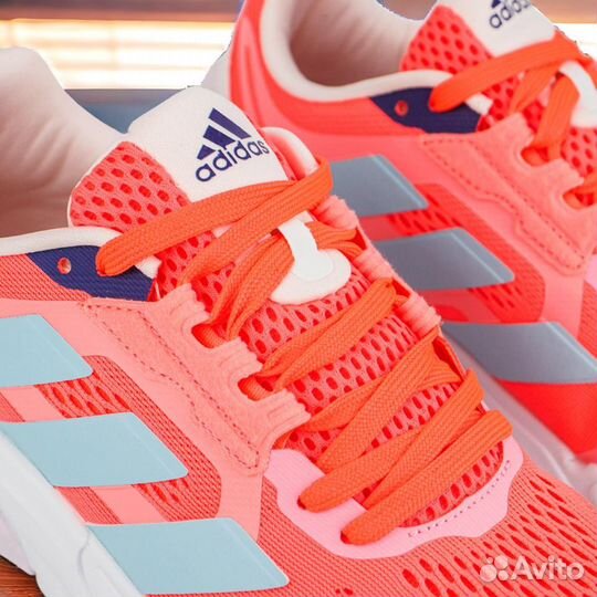 Кроссовки женские Adidas Adistar 1