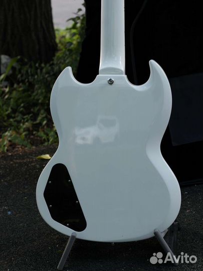 Электрогитара Tokai SG Standard