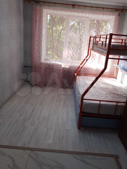 Комната 12,1 м² в 6-к., 2/5 эт.